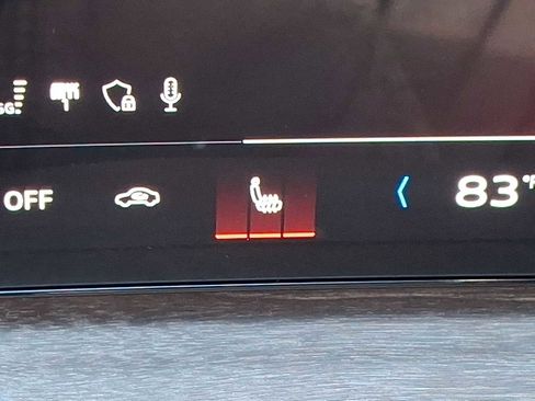 Certified 2025 Audi Q5 Premium w/ Convenience Package image 19