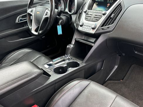 Used 2017 Chevrolet Equinox Premier w/ Enhanced Convenience Package image 16