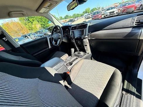 Used 2022 Toyota 4Runner SR5 AWD/4WD image 3