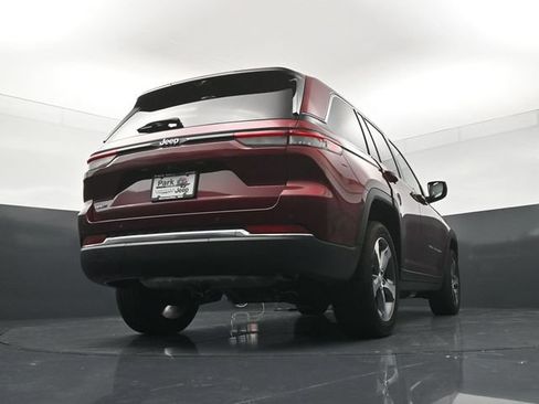 Used 2024 Jeep Grand Cherokee Limited 4xe w/ Luxury Tech Group II AWD/4WD image 23