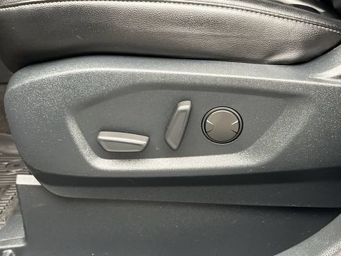 Used 2020 Ford Edge SEL w/ Convenience Package AWD/4WD image 11