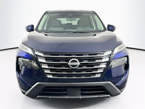 Used 2025 Nissan Rogue SV FWD image 2