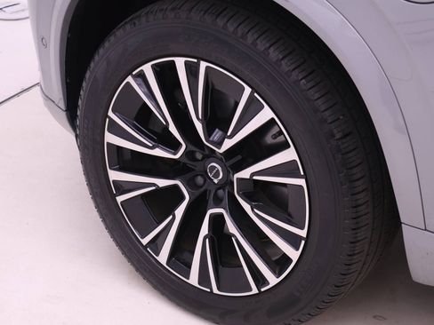 Certified 2025 Volvo XC90 T8 Plus w/ Protection Package Premier AWD/4WD image 22