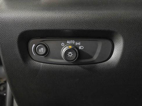 Used 2023 Chevrolet Traverse LT FWD image 22