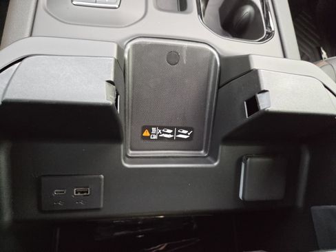 New 2026 GMC Sierra 1500 AT4 w/ AT4 Premium Package AWD/4WD image 12