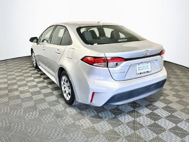Certified 2025 Toyota Corolla LE FWD image 7
