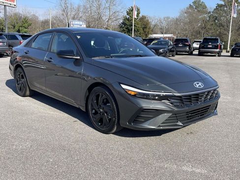 New 2026 Hyundai Elantra Sport image 4