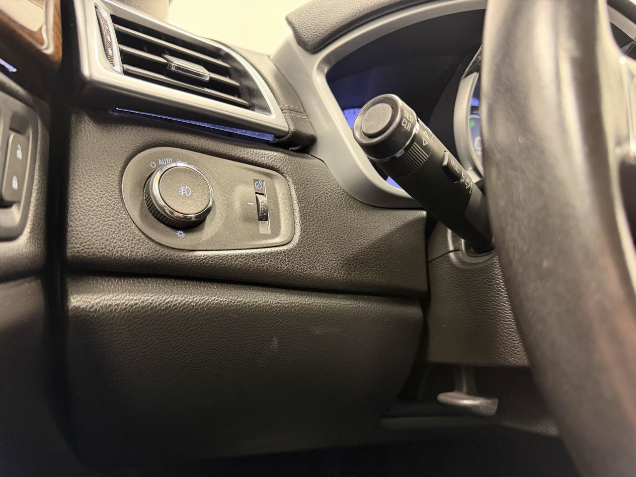Used 2012 Cadillac SRX Premium FWD image 23