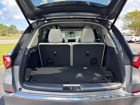 Used 2022 Acura MDX w/ Advance Package AWD/4WD image 11