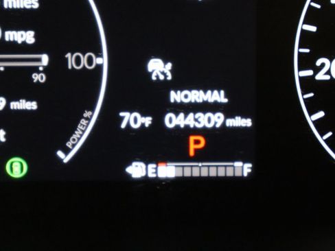 Used 2024 Honda CR-V Sport Touring image 38