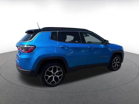 Used 2025 Jeep Compass Limited AWD/4WD image 14