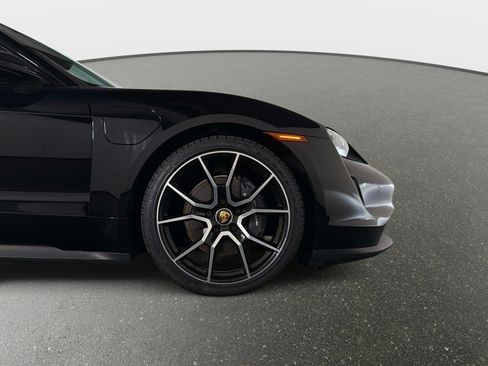 Used 2024 Porsche Taycan w/ Premium Package RWD image 4