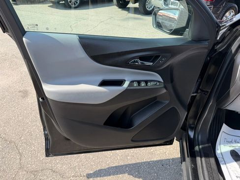 Used 2019 Chevrolet Equinox LS FWD image 21