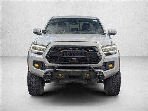Used 2020 Toyota Tacoma TRD Off-Road w/ Technology Package AWD/4WD image 2