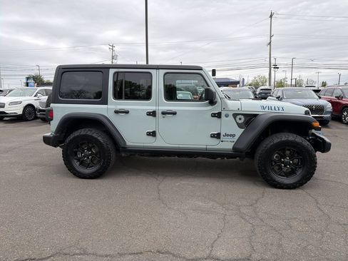 Used 2024 Jeep Wrangler Unlimited AWD/4WD image 8