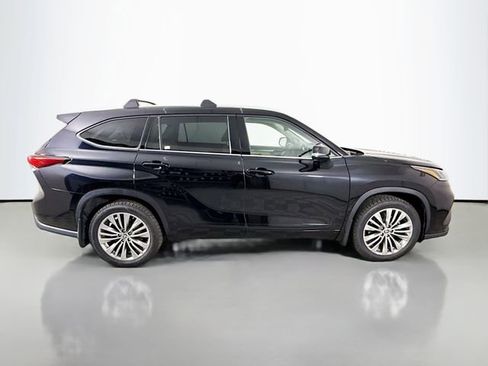 Used 2021 Toyota Highlander Platinum AWD/4WD image 8