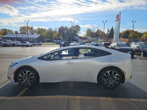 New 2026 Toyota Prius Plug-In Hybrid image 6