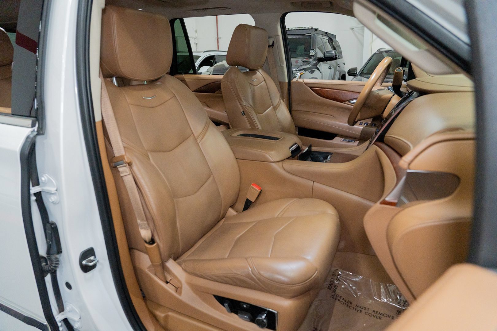 Used 2016 Cadillac Escalade Platinum AWD/4WD image 36