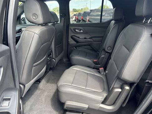Certified 2023 Chevrolet Traverse LT w/ LPO, Floor Liner Package FWD image 23