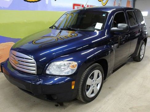 Used 2010 Chevrolet HHR LS image 8