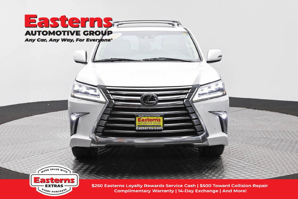 Used 2021 Lexus LX 570 4WD w/ Luxury Package image 3