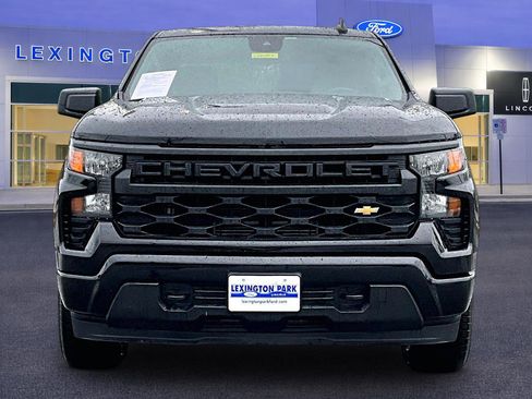 Used 2025 Chevrolet Silverado 1500 Custom AWD/4WD image 2