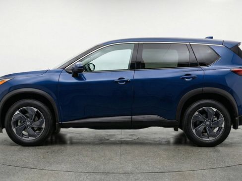 Used 2025 Nissan Rogue SV image 5