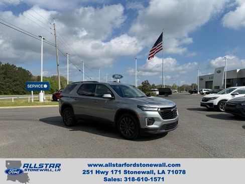 Used 2023 Chevrolet Traverse RS FWD image 1