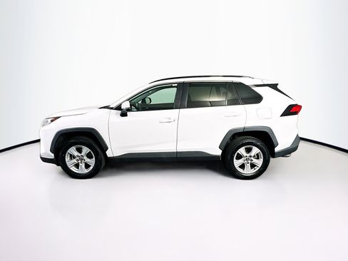 Used 2020 Toyota RAV4 XLE FWD image 4