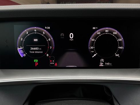 Used 2026 Volkswagen Tiguan SE FWD image 40