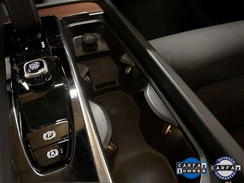 Used 2025 Volvo V60 B5 Cross Country Plus image 57