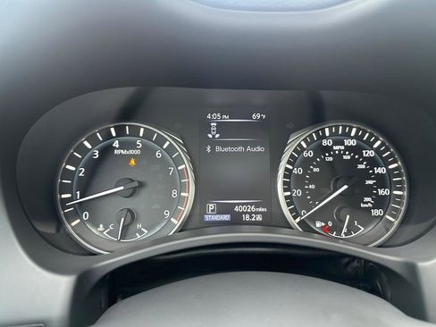 Used 2023 INFINITI Q50 Luxe w/ Cargo Package RWD image 16