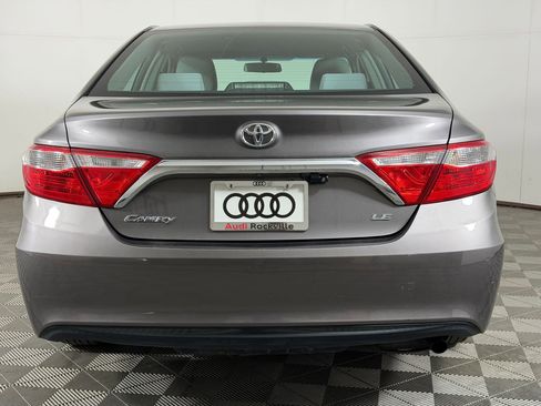 Used 2016 Toyota Camry LE FWD image 10