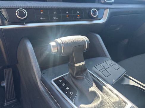 Used 2025 Kia Sportage LX image 39