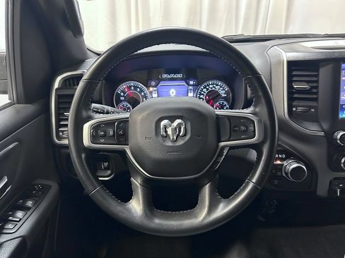 Used 2022 RAM 1500 Big Horn AWD/4WD image 9