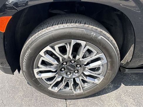Used 2024 GMC Yukon Denali Ultimate AWD/4WD image 34