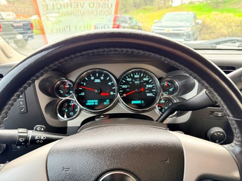 Used 2013 Chevrolet Silverado 2500 LT w/ Interior Plus Package image 16