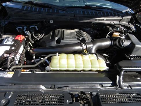 Certified 2020 Ford Expedition Platinum image 30