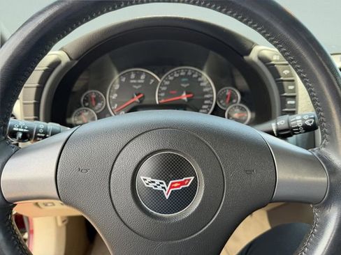 Used 2007 Chevrolet Corvette Convertible w/ Performance Package RWD image 24
