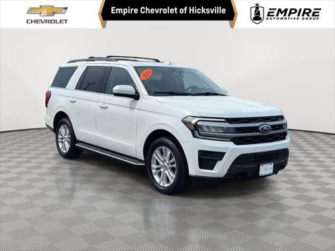 Used 2022 Ford Expedition XLT image 1
