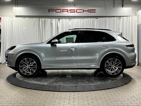 New 2026 Porsche Cayenne AWD/4WD image 2