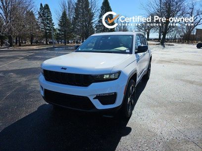 Used 2023 Jeep Grand Cherokee Limited w/ Black Appearance Package