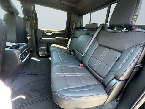 Used 2024 Chevrolet Silverado 1500 High Country w/ Technology Package AWD/4WD image 13