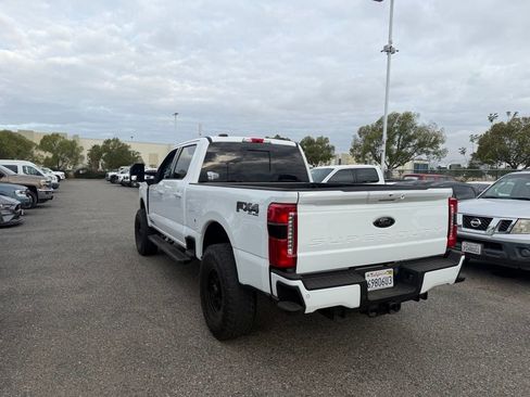Used 2023 Ford F250 XLT w/ Black Appearance Package AWD/4WD image 4