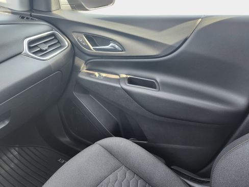 Used 2020 Chevrolet Equinox LT image 25