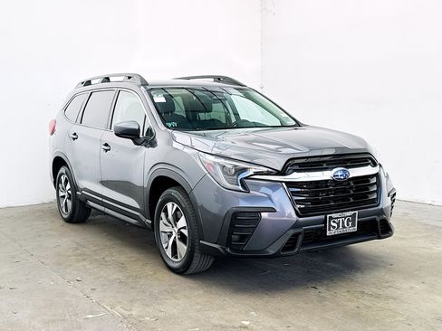 Used 2024 Subaru Ascent Premium AWD/4WD image 3