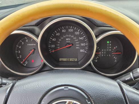 Used 2005 Lexus SC 430 Convertible image 17