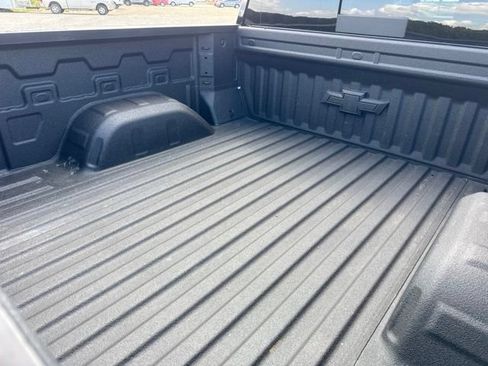 Used 2025 Chevrolet Silverado 1500 LT Trail Boss w/ LT Trail Boss Premium Package AWD/4WD image 14