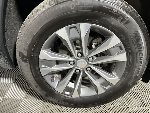 Used 2026 Chevrolet Equinox LT AWD/4WD image 10