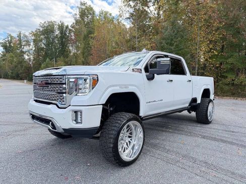 Used 2022 GMC Sierra 2500 Denali w/ Denali Ultimate Package image 3